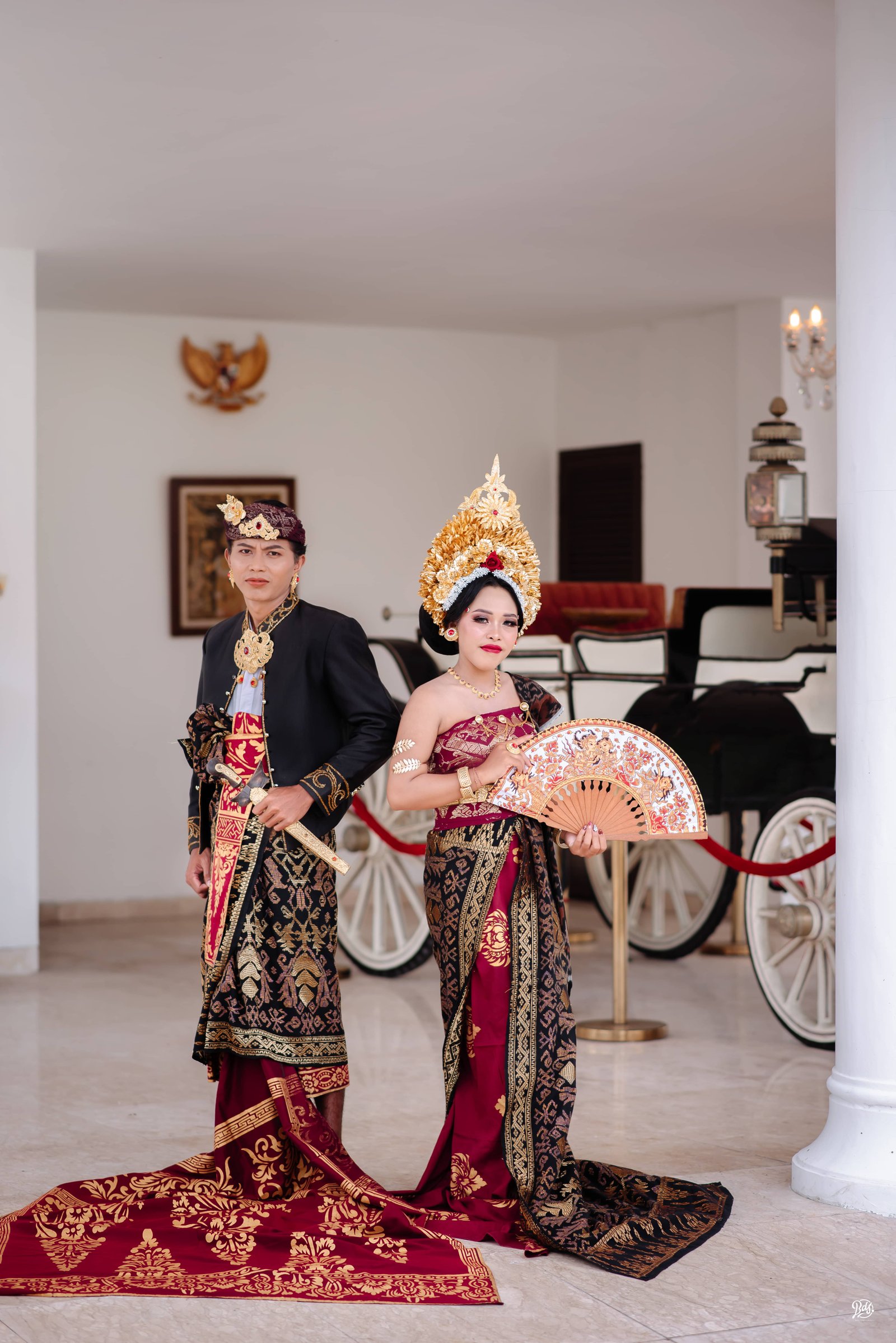 Pengantin di tangga putih